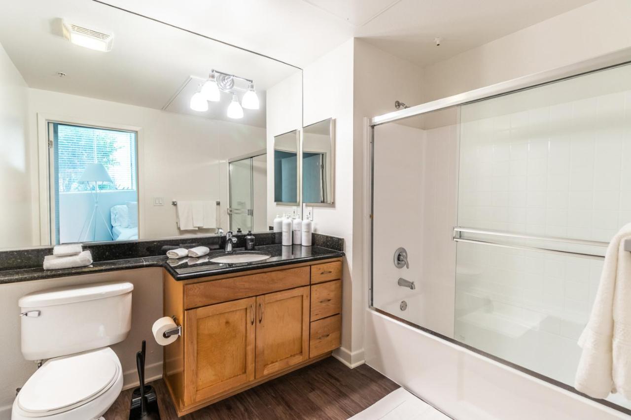 Spacious 2br Near Santa Monica Beach, Walk Everywhere! Appartamento