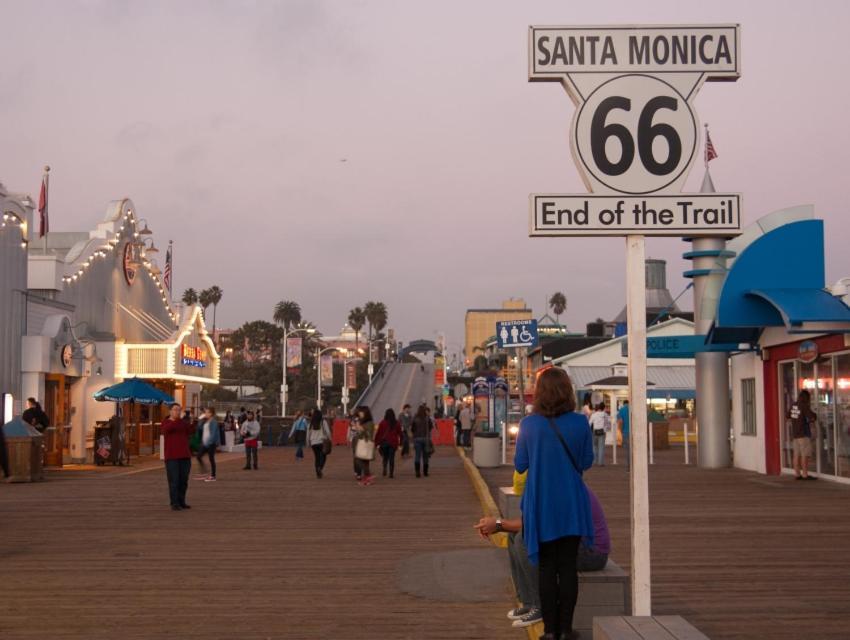 Spacious 2br Near Santa Monica Beach, Walk Everywhere! Appartamento
